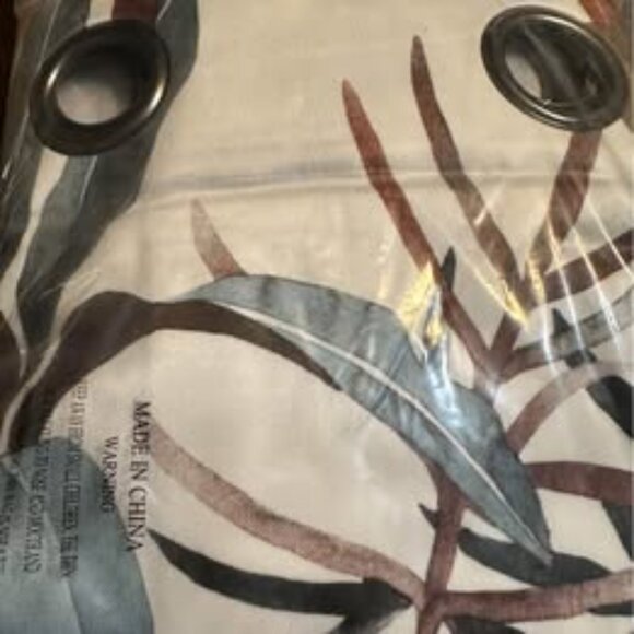 Floral Curtains - 2 panels - 52x108 - New - Picture 3 of 3